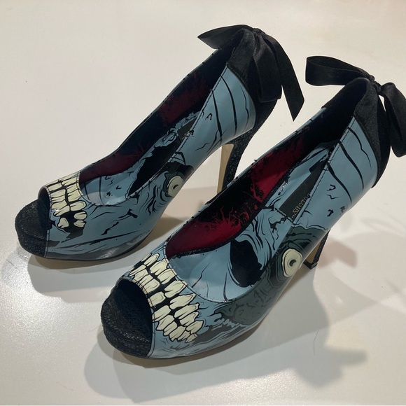 Iron Fist/JustFab Zombie Stompers - Picture 3 of 6